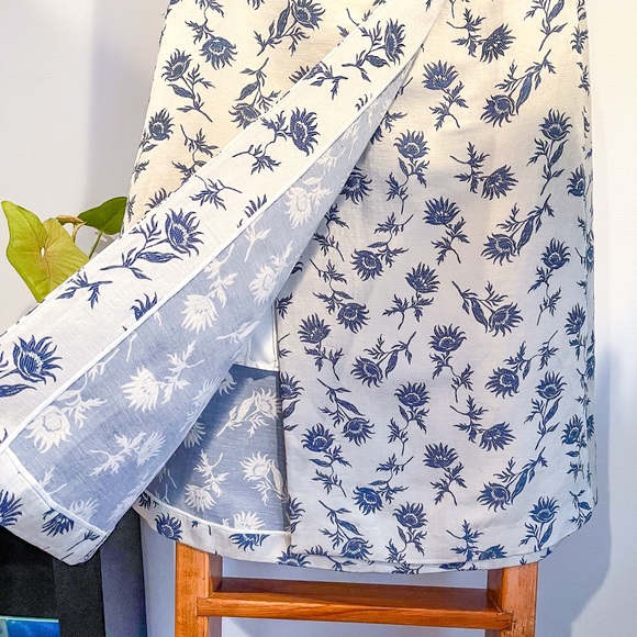 Tory Burch SZ 4 White With Blue Florals A Line Skirt! - Picture 3 of 10